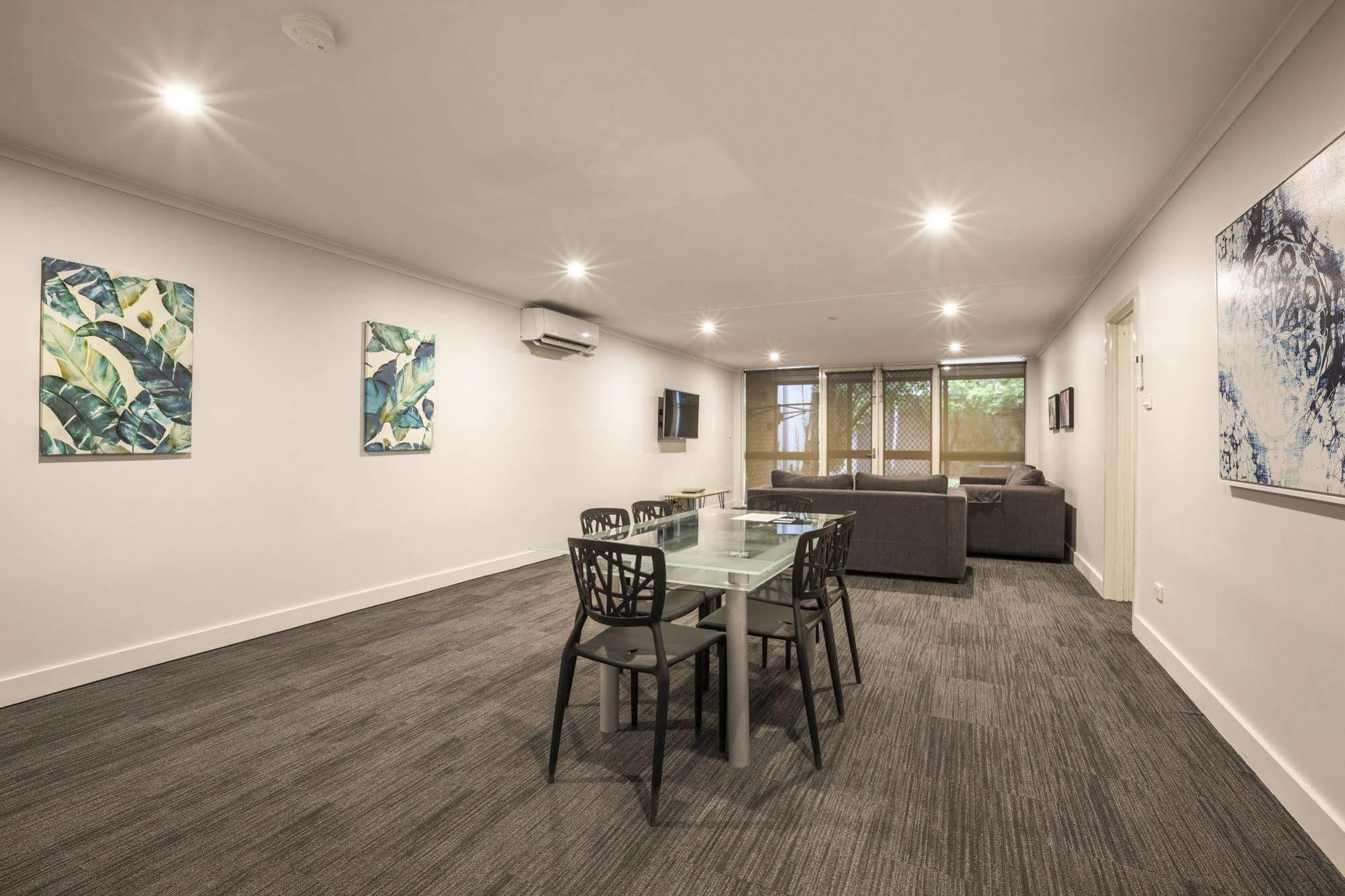Nightcap At Coolaroo Hotel Luaran gambar