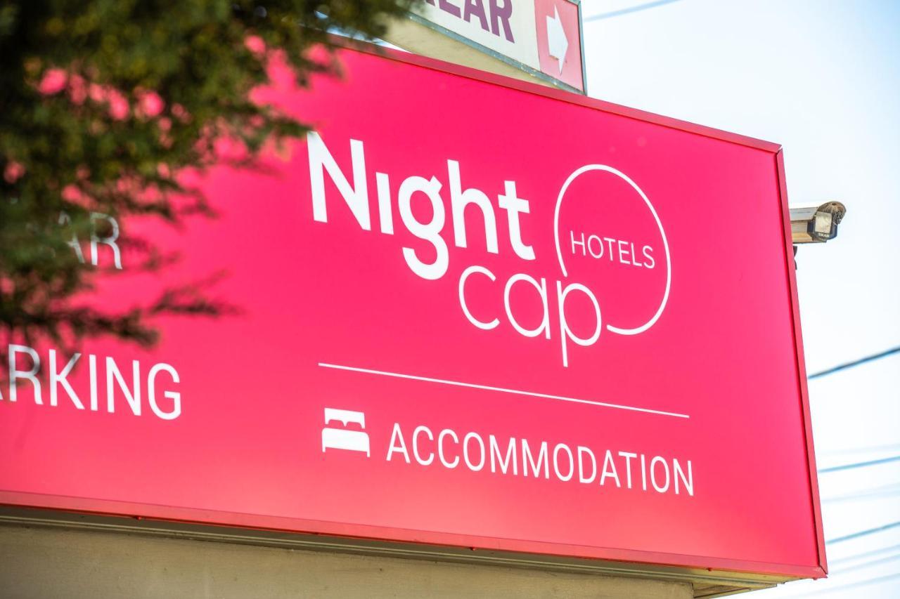 Nightcap At Coolaroo Hotel Luaran gambar
